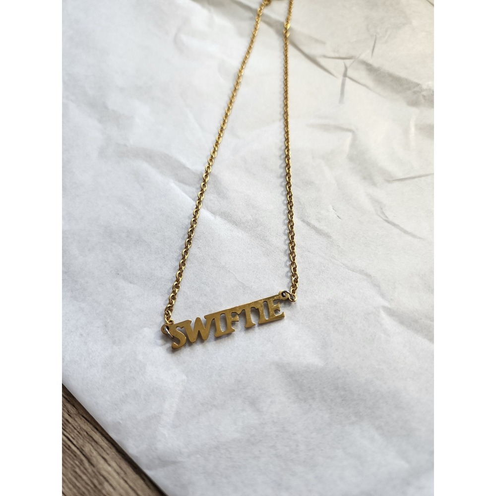 Gold Tone Swiftie Nameplate Necklace Fan Jewelry Adjustable Chain